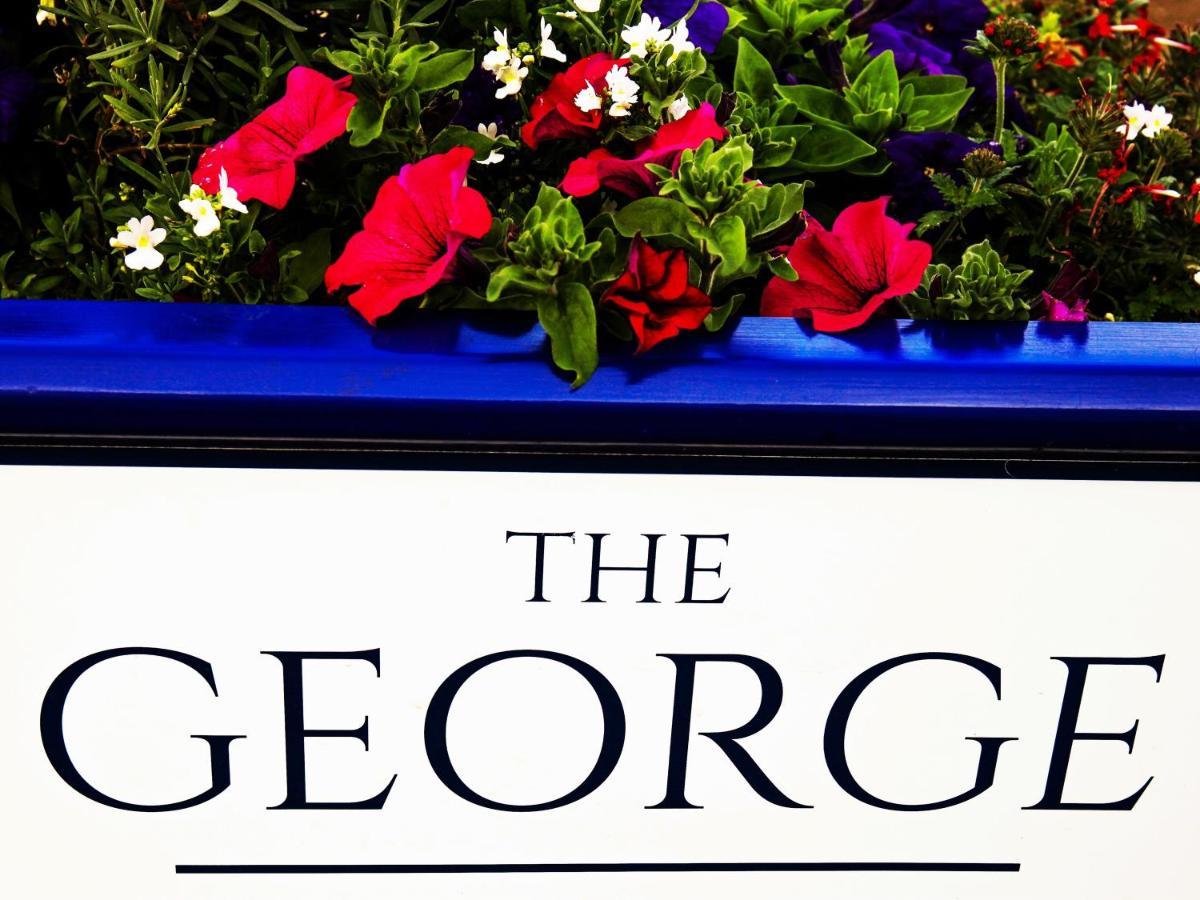 The George Hotel Уест Бей Екстериор снимка